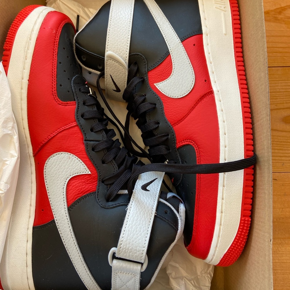 Brand New Nike Air Force 1 High 07